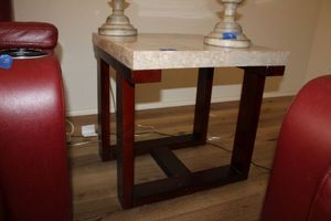 lot 8 image: Modern side table. Heavy marble looking top, heavy approx. 58 Lbs.