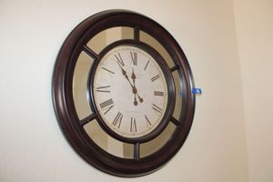 lot 16 image: Mirror framed wall clock