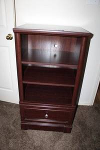 lot 80 image: Storage cabinet