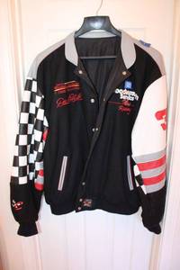 lot 3 image: Dale Earnhardt Winston Cup 7 Time Champion jacket