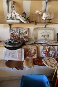 lot 113 image: Home dcor and placemats