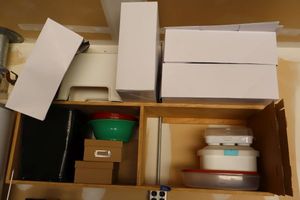 lot 110 image: Plastic storage containers, bowls and step stool