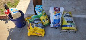 lot 104 image: Gardening Potting mix, weed killers