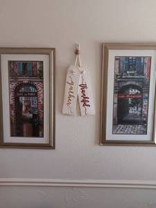 lot 53 image: Paris caf wall art with thankful boards