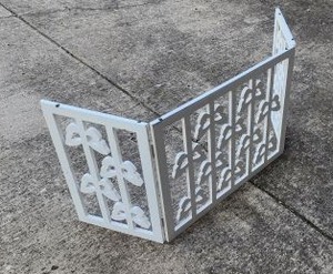 lot 128 image: Fireplace screen and iron rack