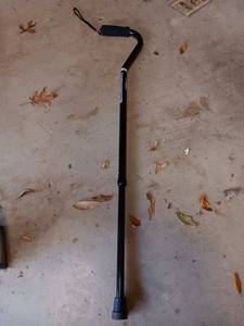 lot 108 image: Personal humidifier, hair dryer, walking cane and more