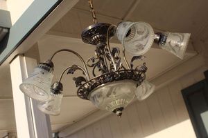 lot 29 image: Ceiling Mount Hanging Light Fixture