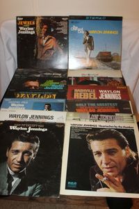 lot 35 image: Waylon Jennings Albums