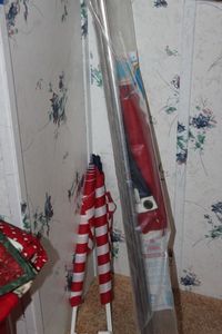 lot 67 image: American Flags