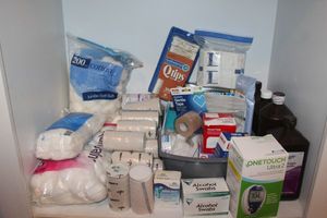 lot 80 image: First Aid Items