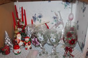 lot 99 image: Christmas Dcor Items