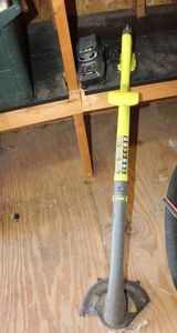 lot 179 image: Weed eater