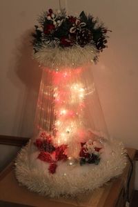 lot 256 image: Christmas Dcor