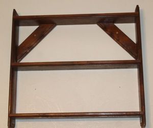 lot 301 image: Wall Shelf