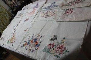 lot 111 image: Table Runners and Place mats