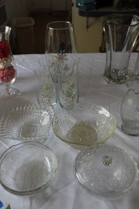lot 135 image: Clear Glass Bowls and Vases