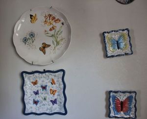 lot 148 image: Butterfly Home Dcor Plates