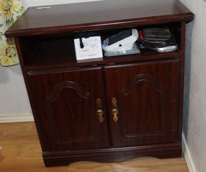 lot 231 image: Accent Table Not Contents