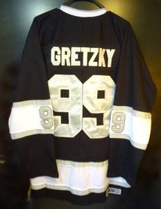 lot 4 image: $$$ NHL LEGEND WAYNE GRETZKY NHL HEROES AUTHENTIC ALL STICHED JERSEY - NEW WTAGS $$$ - LA KINGS