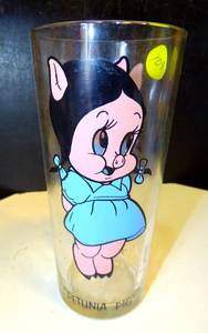 lot 109 image: Petunia Pig Warner Brothers 1973 Pepsi Collector Series Glass Character Cup $$