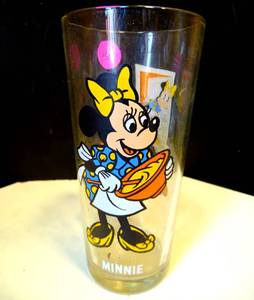 lot 150 image: MINNIE MOUSE PEPSI COLLECTOR SERIES GLASS - HAPPY BIRTHDAY MICKEY 1978 DISNEY $$