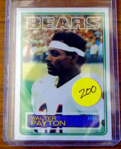 lot 200 image: VINTAGE 1983 Topps - #36 Walter Payton - Chicago Bears HOF $$