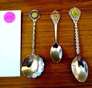 lot 225 image: LOT OF 3 SILVER-PLATED COLLECTORS SPOONS