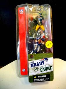 lot 257 image: 2004 McFARLANE TOM BRADYBRETT FAVRE 3 ACTION FIGURES $$