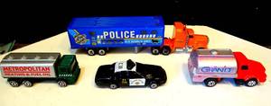 lot 265 image: COLLECTION OF MAISTO DIE CAST CARS AND TRUCKS