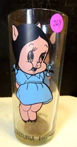 lot 269 image: Petunia Pig Warner Brothers 1973 Pepsi Collector Series Glass Character Cup $$