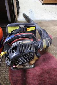 lot 8 image: Homelite backpack blower