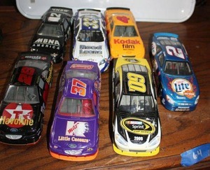 lot 64 image: Model race cars as shown
