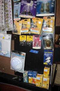 lot 11 image: Automotive replacement bulbs and headlight bulbs