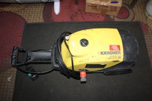lot 32 image: Karcher pressure washer