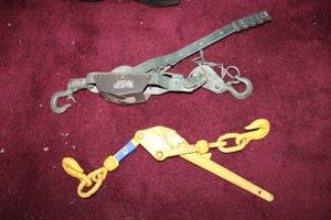 lot 67 image: Two hand pulley winches