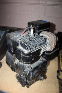 lot 83 image: Engine Motor