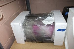 lot 90 image: Outdoor or commercial lighting Wall cube luminary