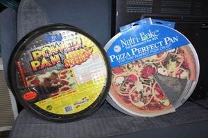 lot 97 image: Pizza pans as shown