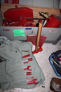 lot 130 image: Tool kit Chlorine Institute Emergency kit A (for checking tanks) Never used. Normally $4000 retail. See link attached.