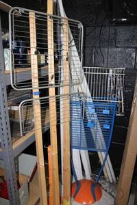 lot 114 image: Display racks and brackets