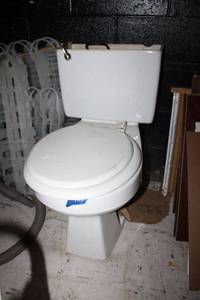 lot 146 image: Toilet  as shown