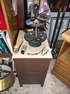lot 202 image: Vintage metal storage cabinet plus office supplies