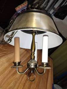 lot 197 image: Vintage hanging light fixture with chain