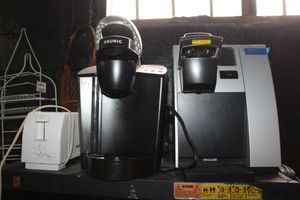 lot 172 image: Keurig coffee makers and toaster