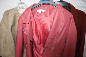 lot 182 image: Womens coats, see photos