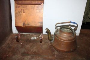 lot 188 image: Copper kettle and mailbox, see photos