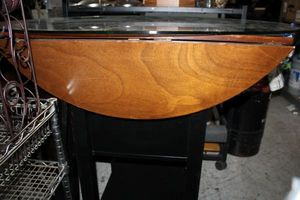 lot 230 image: Dual drop leaf table only