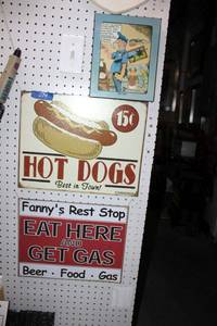 lot 274 image: Metal signs, see photos