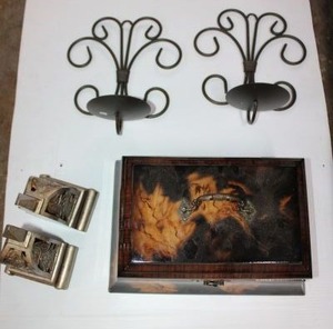lot 250 image: Jewelry or trinket box, metal wall sconces, and bookends