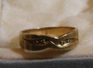 lot 292 image: Jewelry Mens ring marked 14K 603